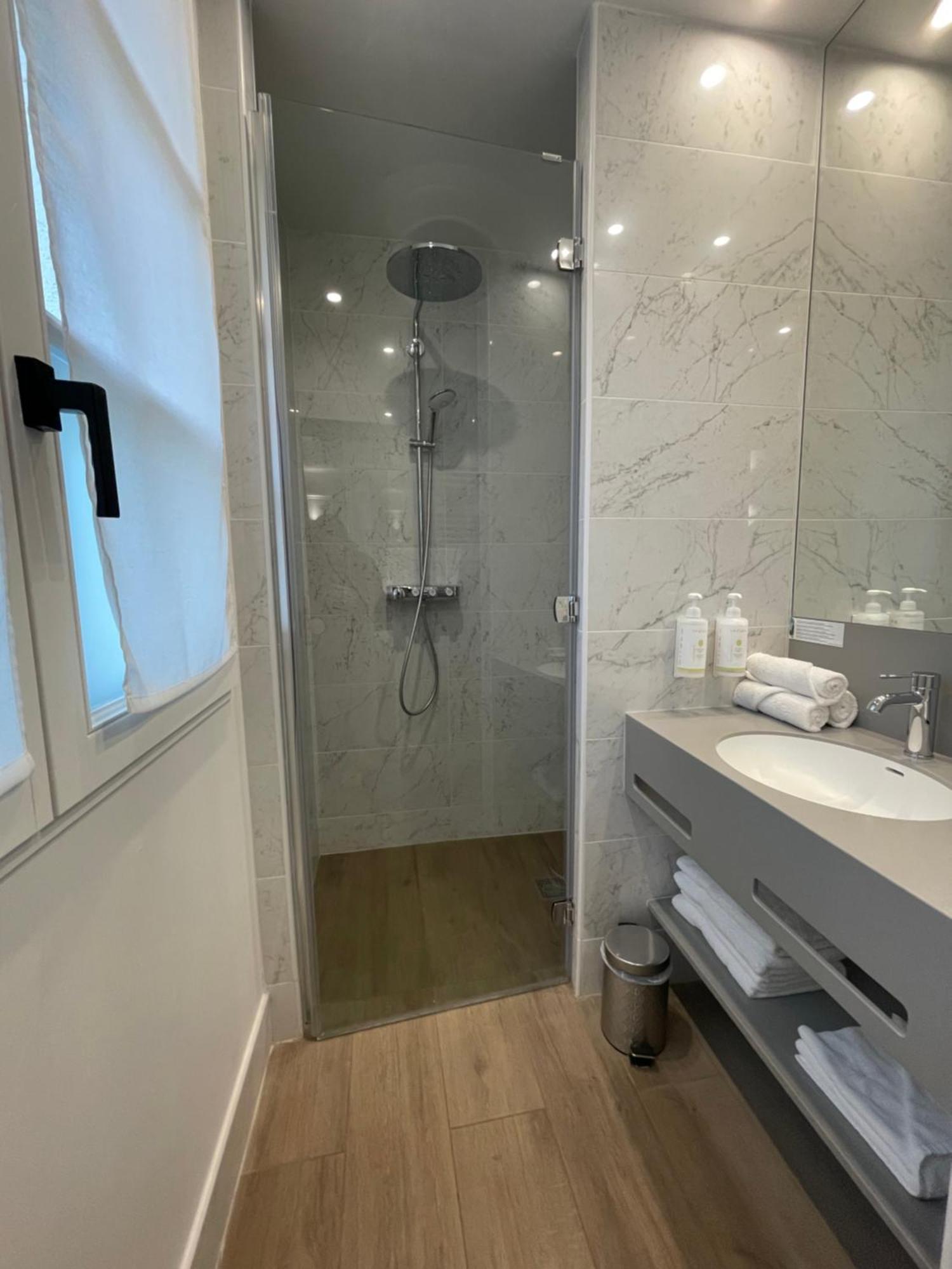 Privilege Room